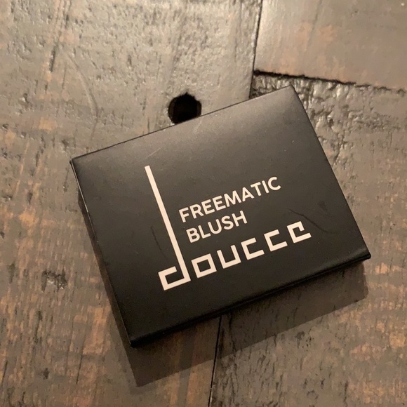 5/$25 doucce Freematic Blush - Zen Orange NEW - Picture 3 of 4